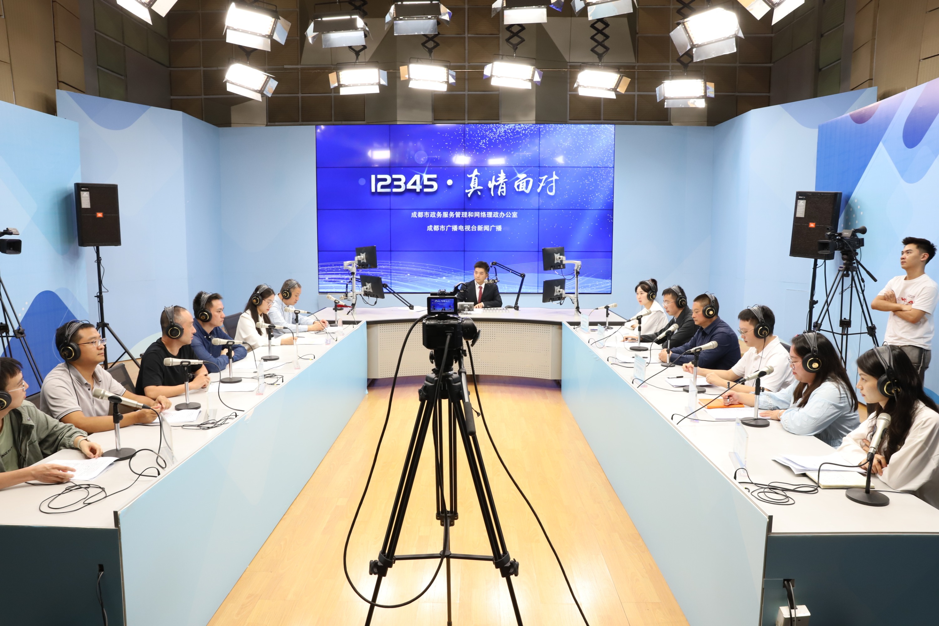 一条热线联通企业急难愁盼！从12345案例后的行动看成都温度
